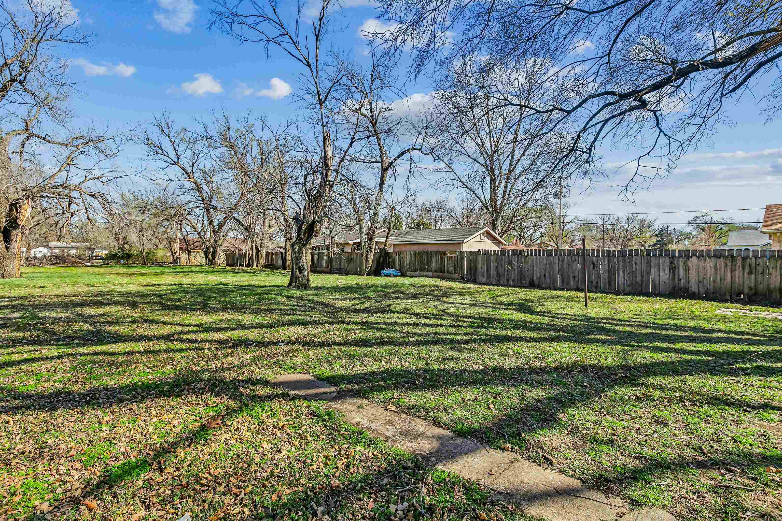 3004 N Charles Avenue Wichita KS 67204