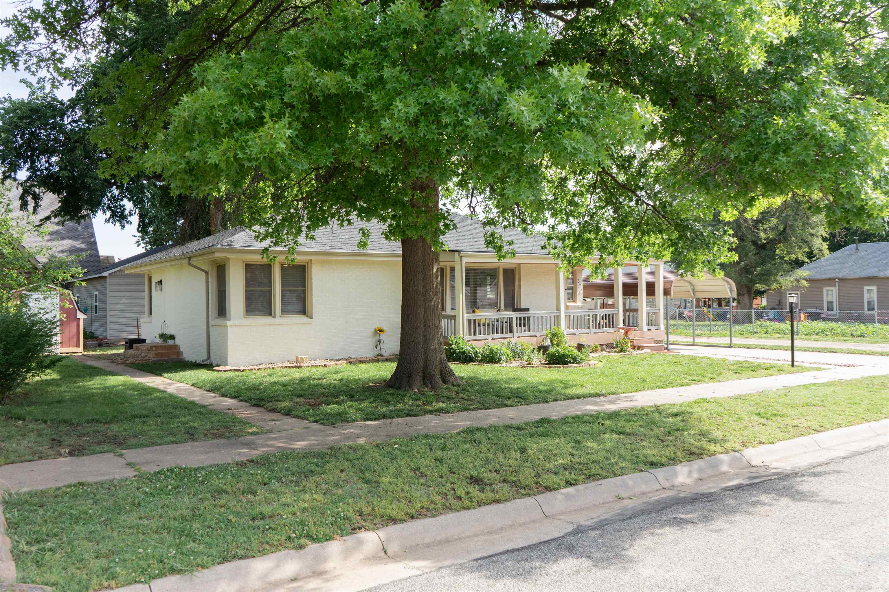 324 W 4th Street Andale KS 67001