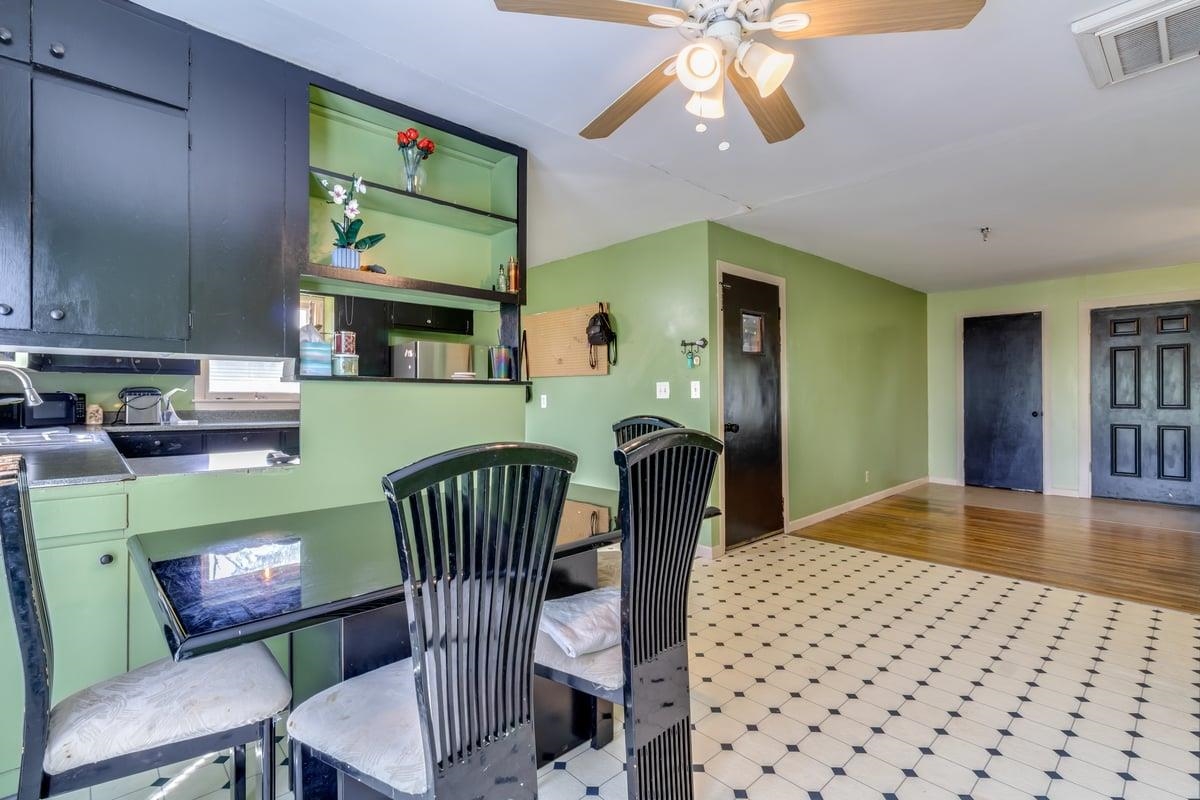 1215 N Logan Street Newton KS 67114-2343