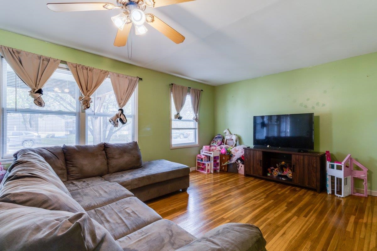 1215 N Logan Street Newton KS 67114-2343