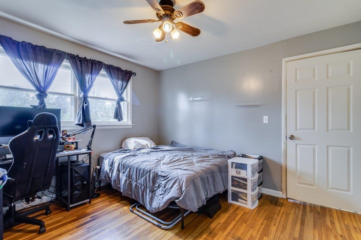 1215 N Logan Street Newton KS 67114-2343