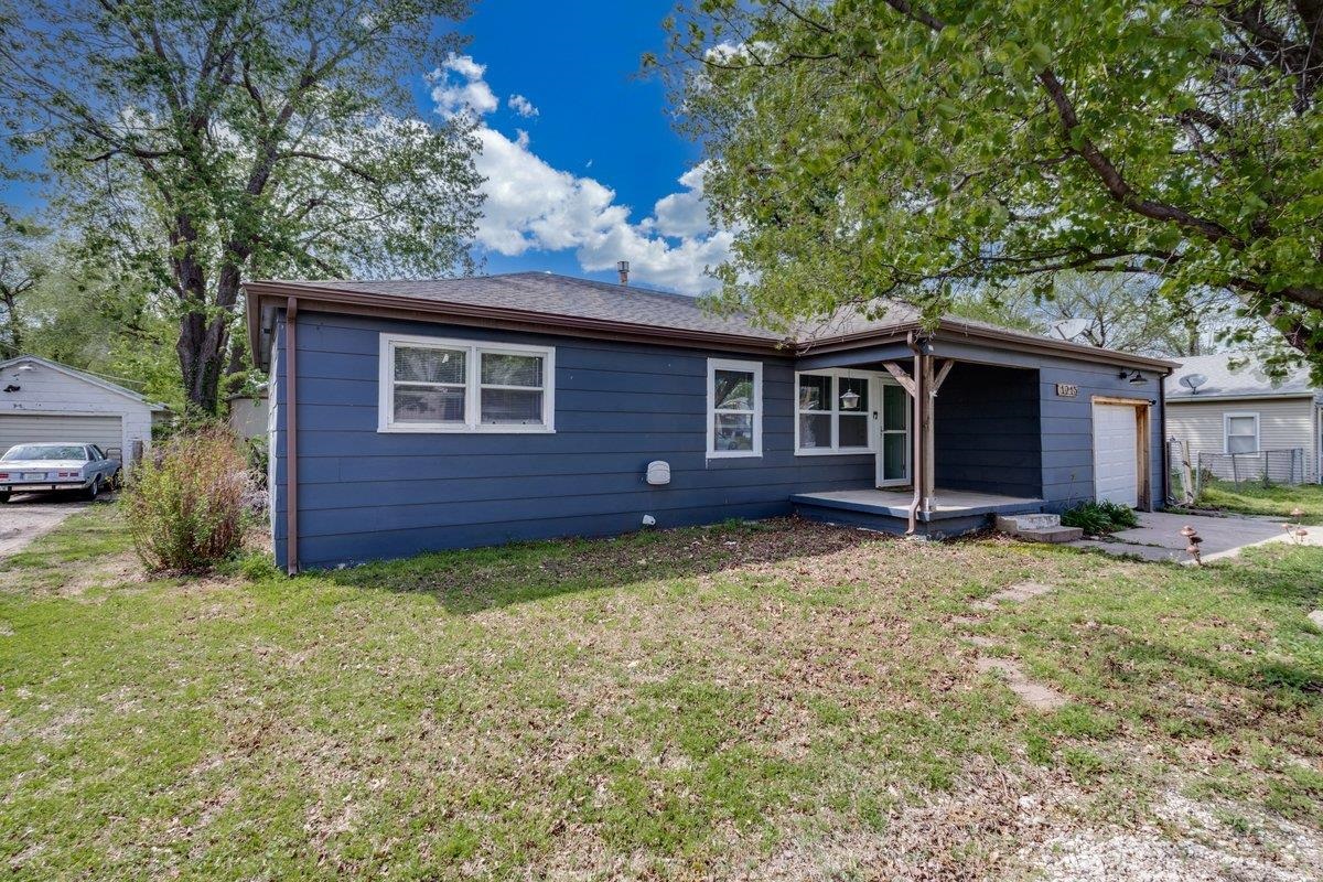 1215 N Logan Street Newton KS 67114-2343