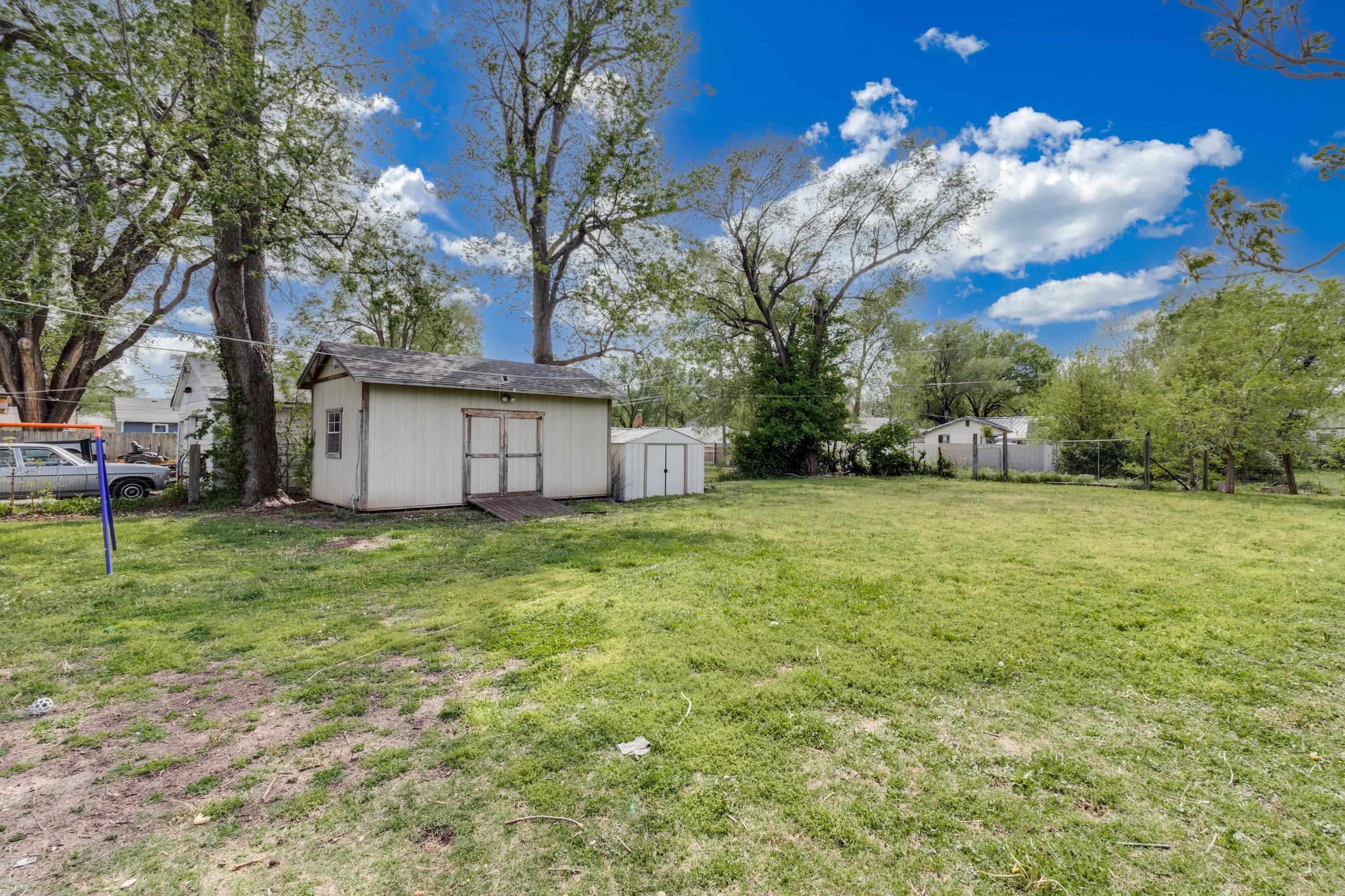 1215 N Logan Street Newton KS 67114-2343