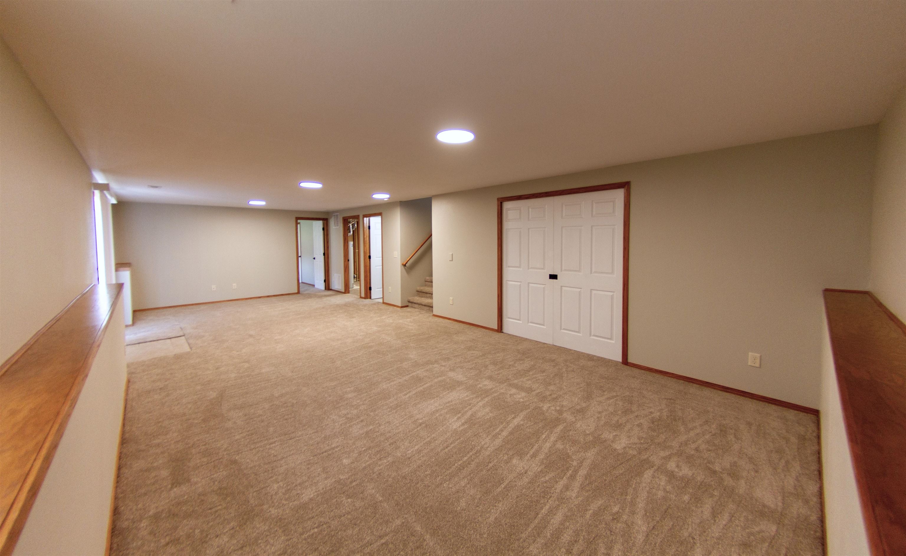 707 S Hedgewood Circle Andover KS 67002