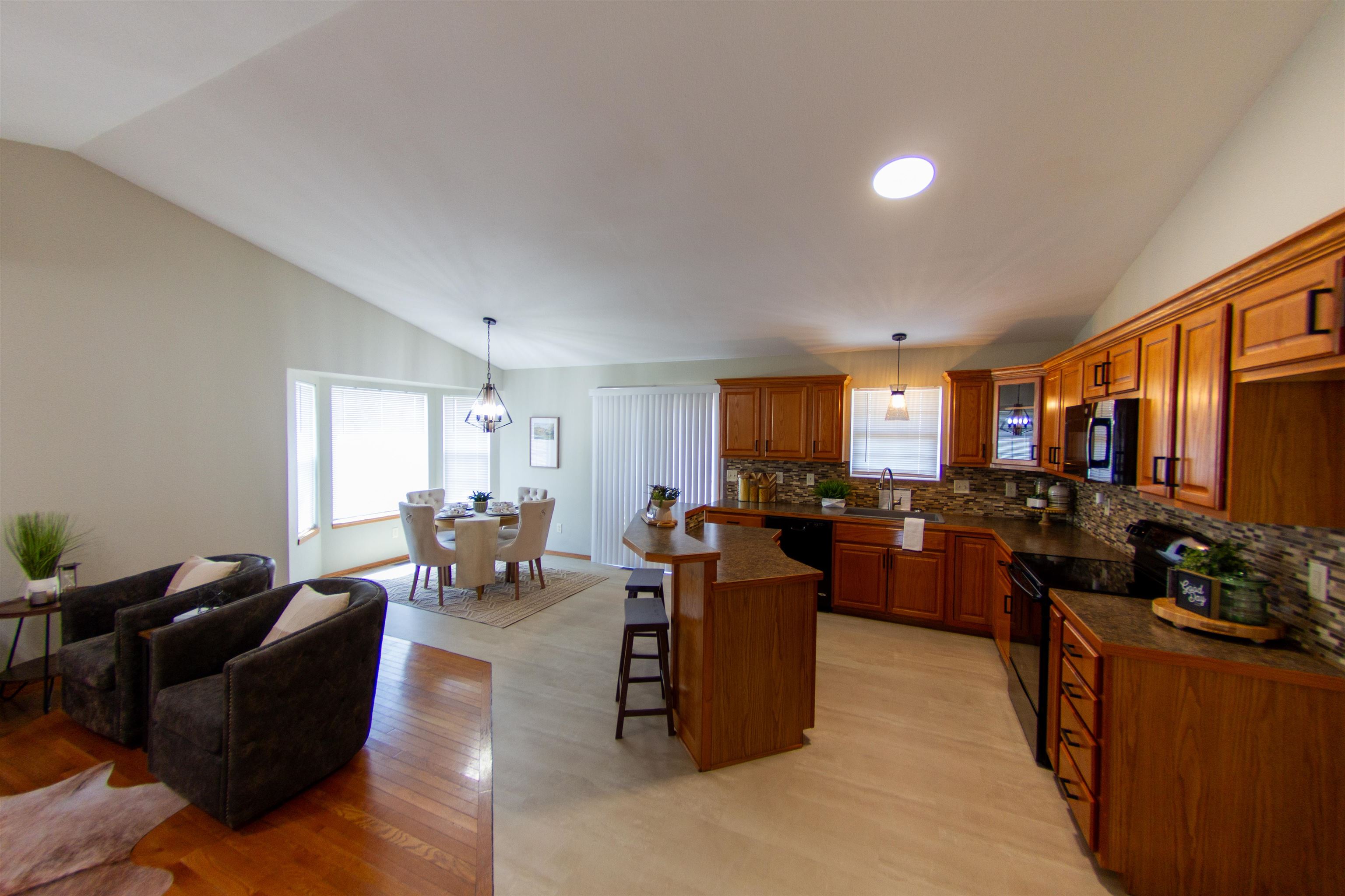 707 S Hedgewood Circle Andover KS 67002