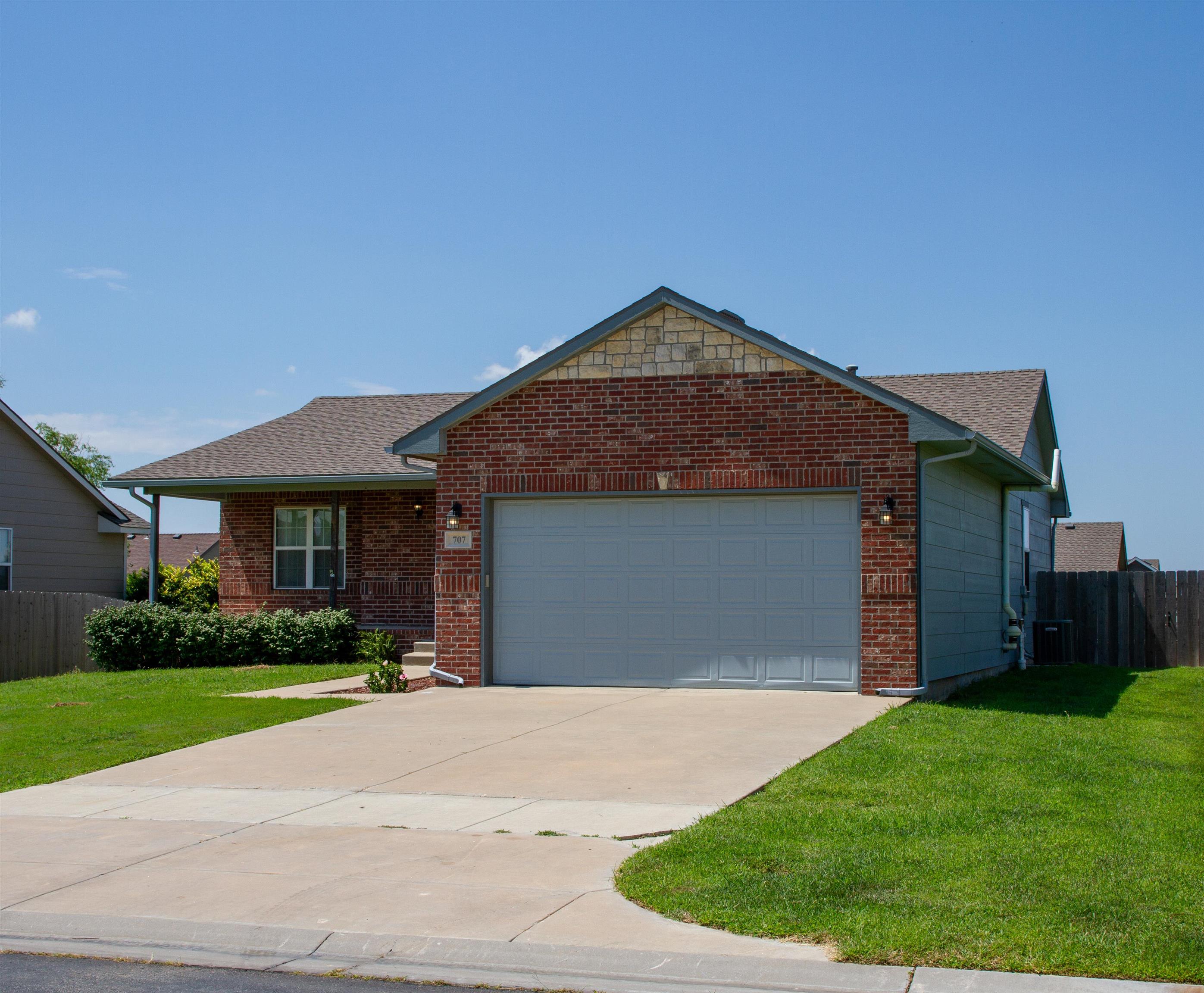 707 S Hedgewood Circle Andover KS 67002