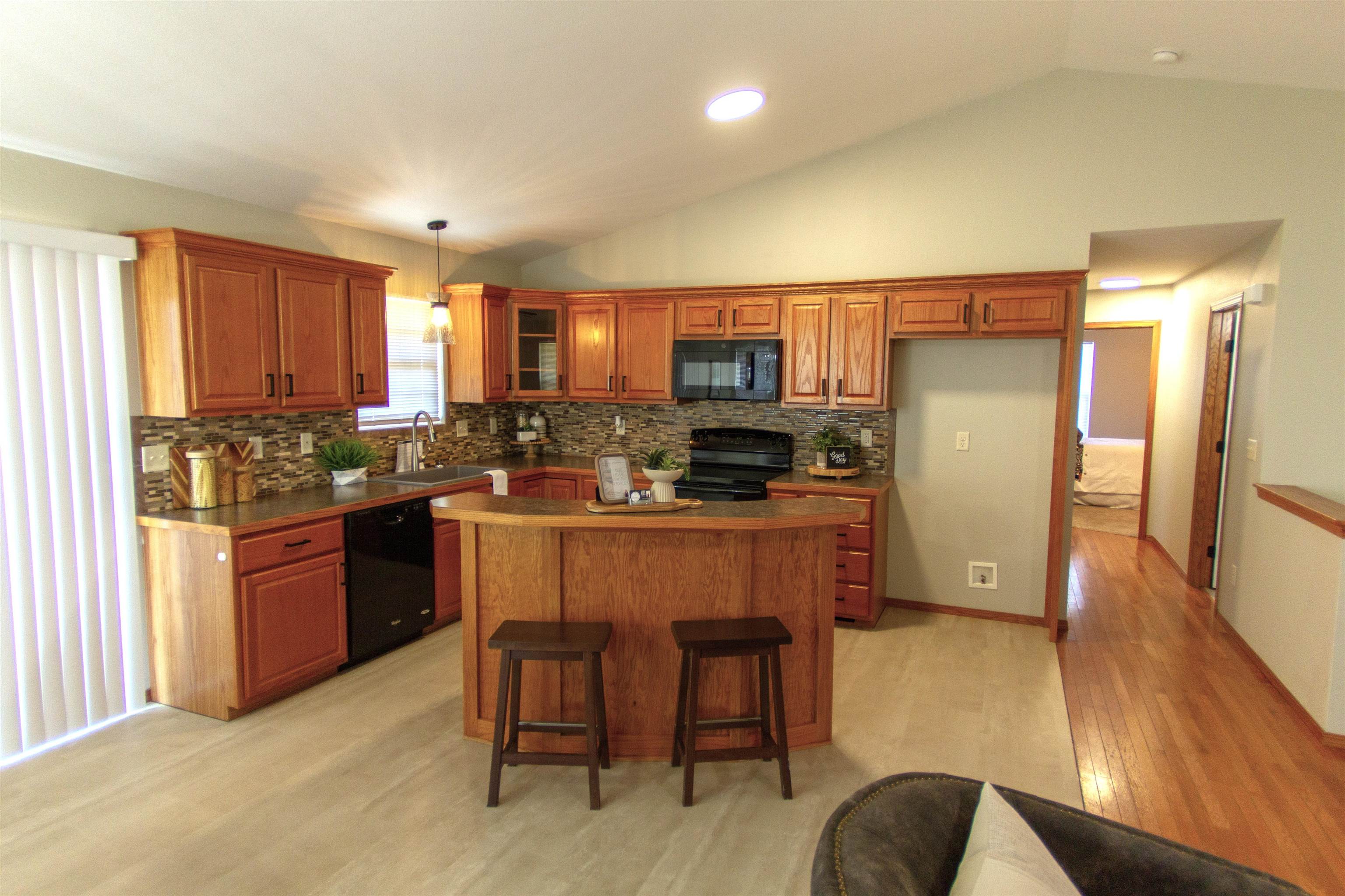 707 S Hedgewood Circle Andover KS 67002