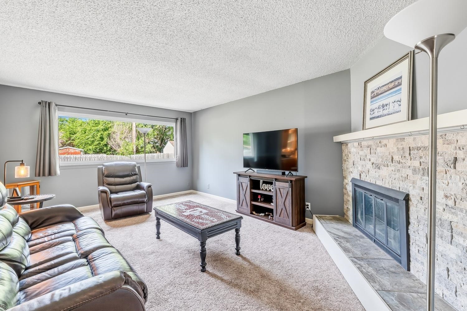 4317 N Gunnison Street Bel Aire KS 67220-3831
