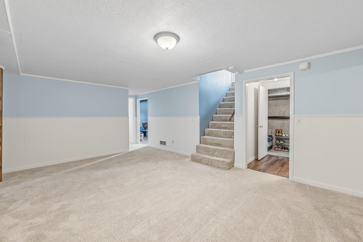 4317 N Gunnison Street Bel Aire KS 67220-3831