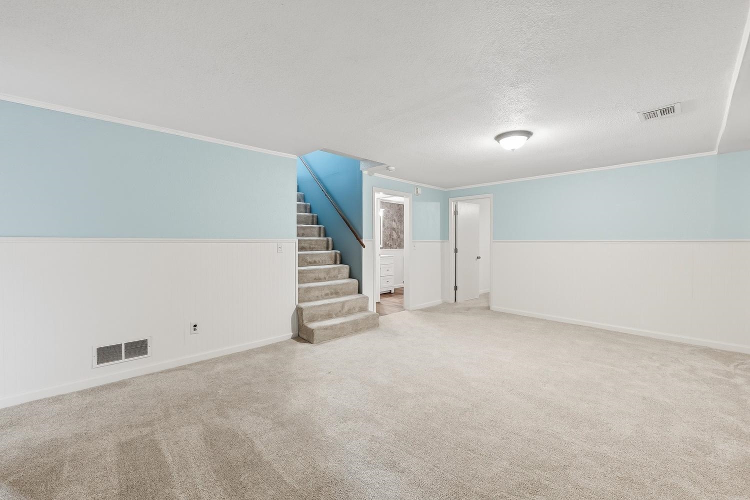 4317 N Gunnison Street Bel Aire KS 67220-3831