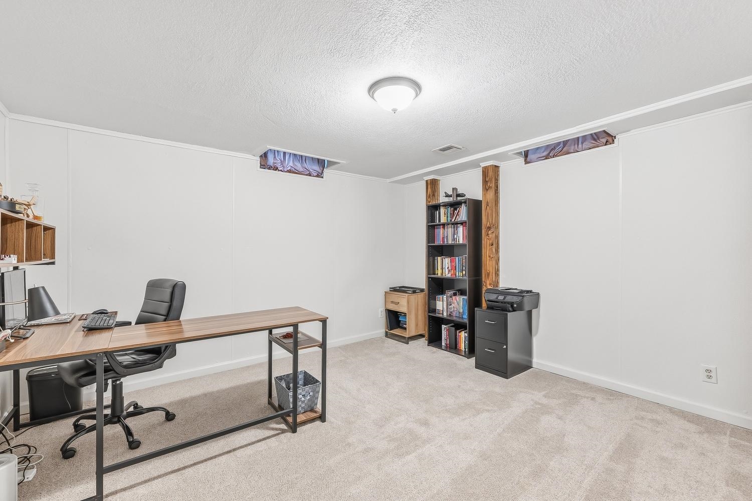 4317 N Gunnison Street Bel Aire KS 67220-3831