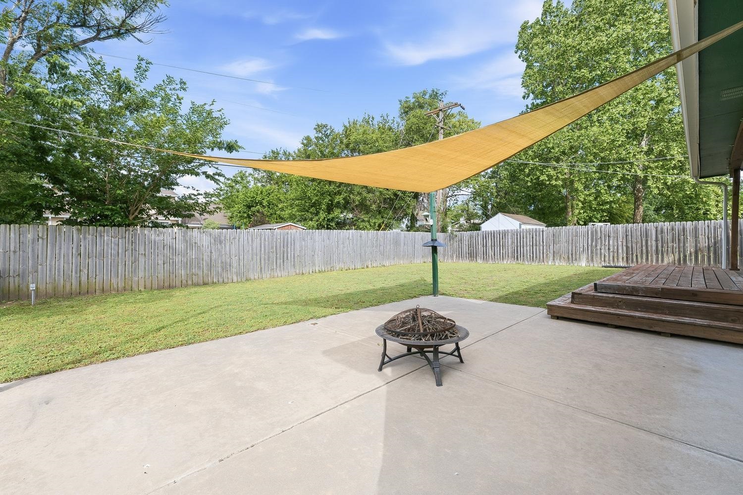 4317 N Gunnison Street Bel Aire KS 67220-3831