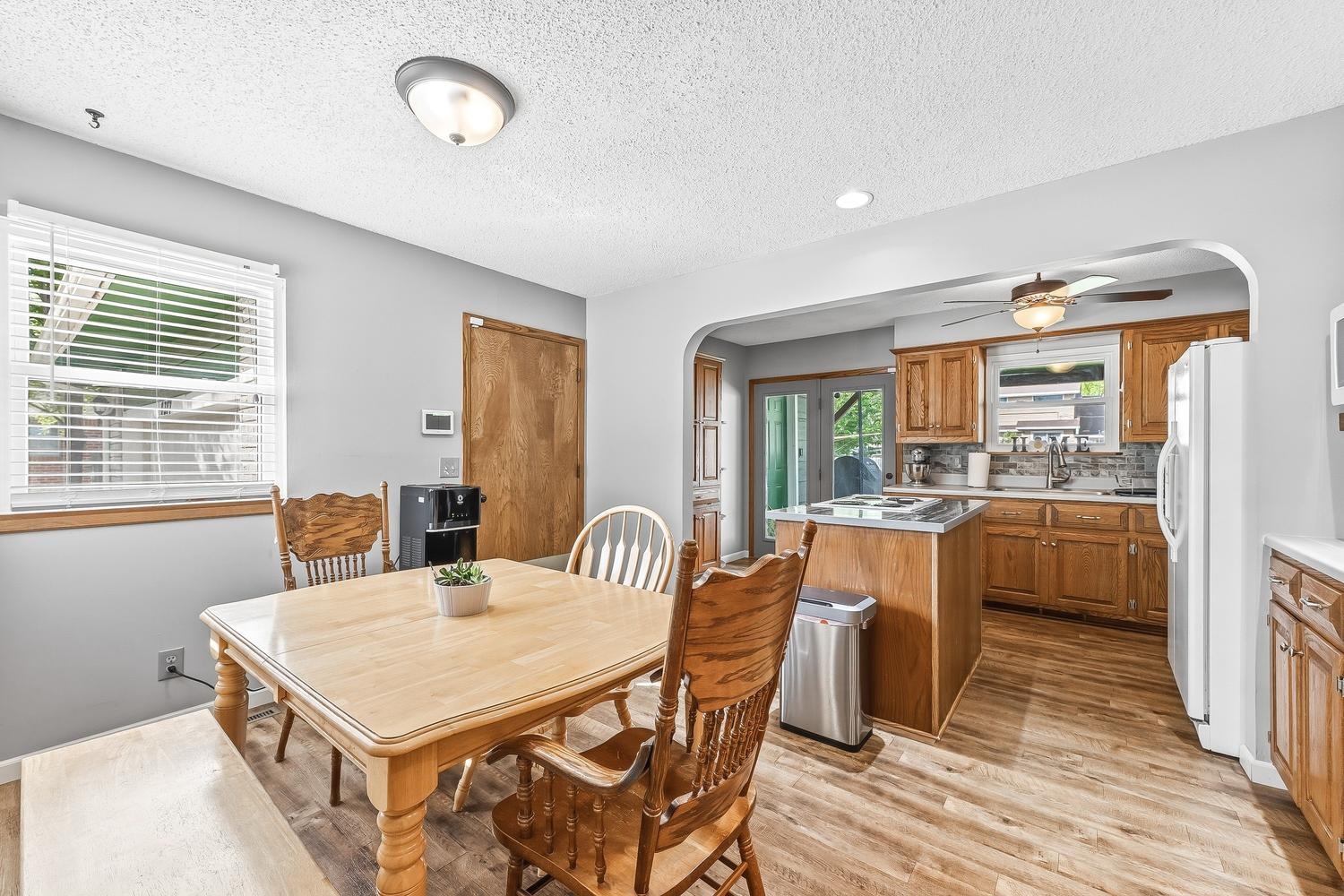 4317 N Gunnison Street Bel Aire KS 67220-3831