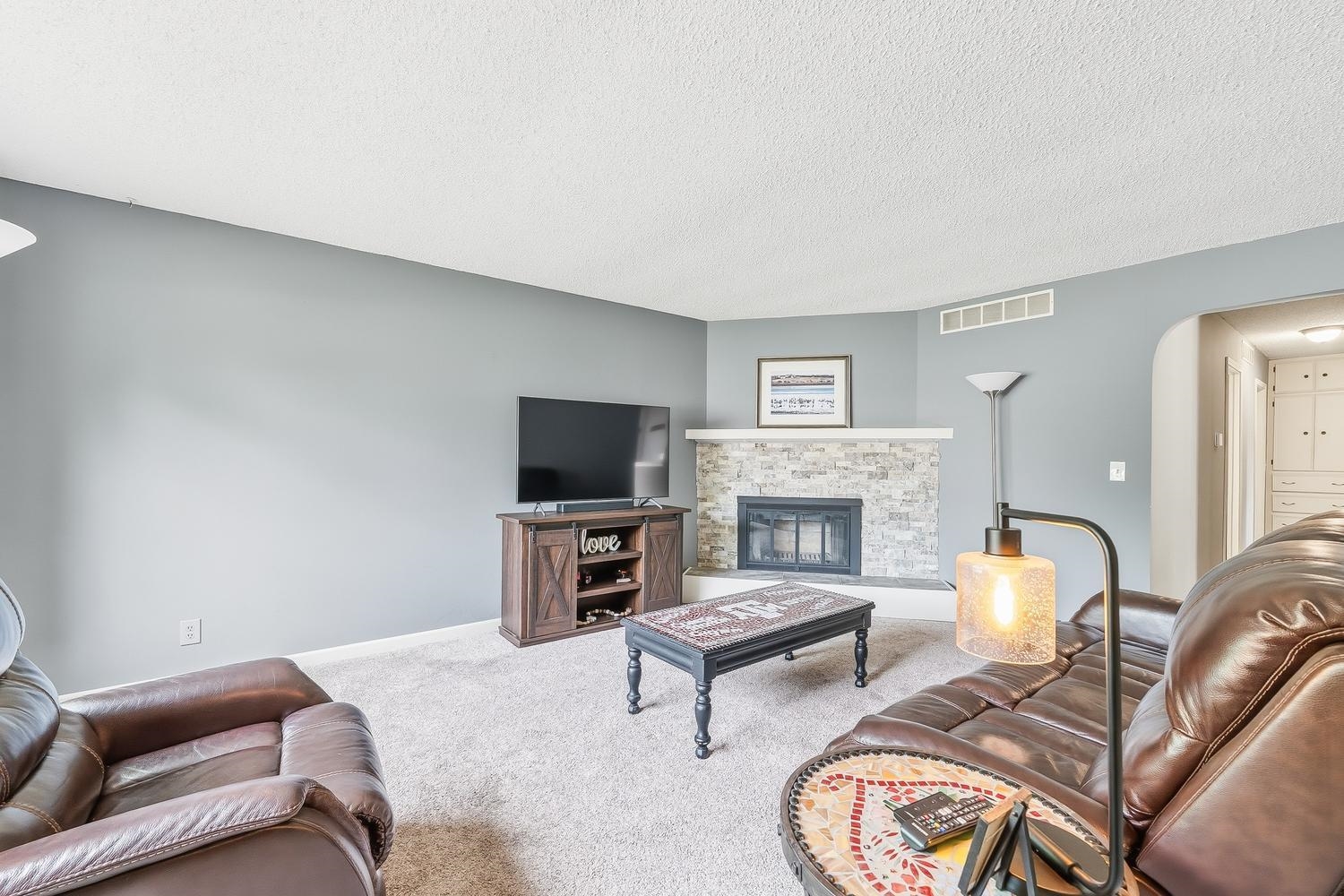 4317 N Gunnison Street Bel Aire KS 67220-3831