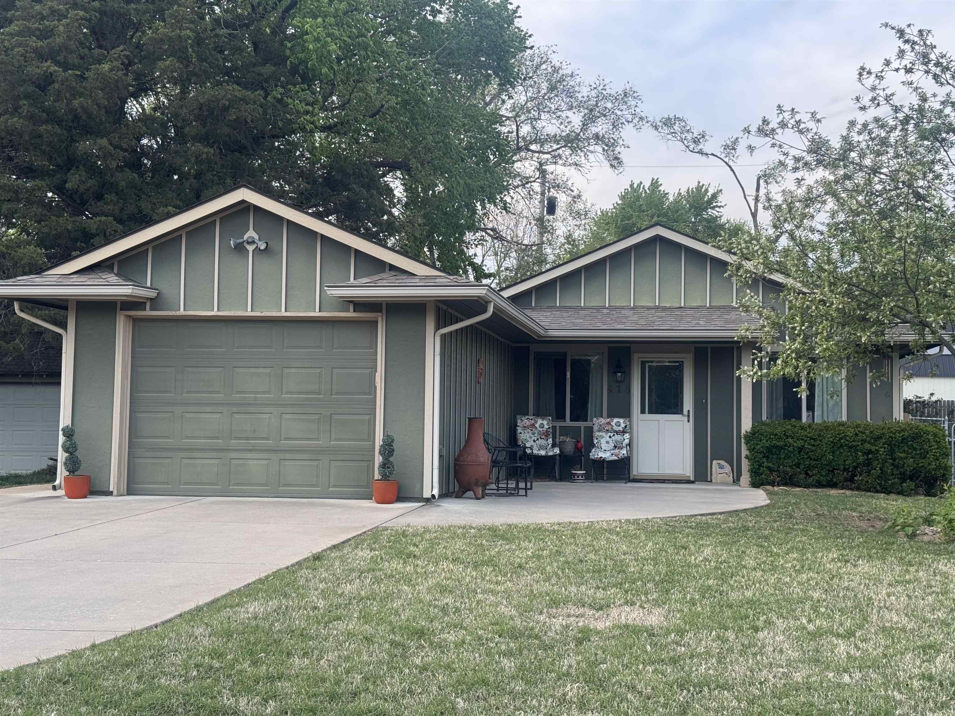 418 E Bridge Street Mulvane KS 67110