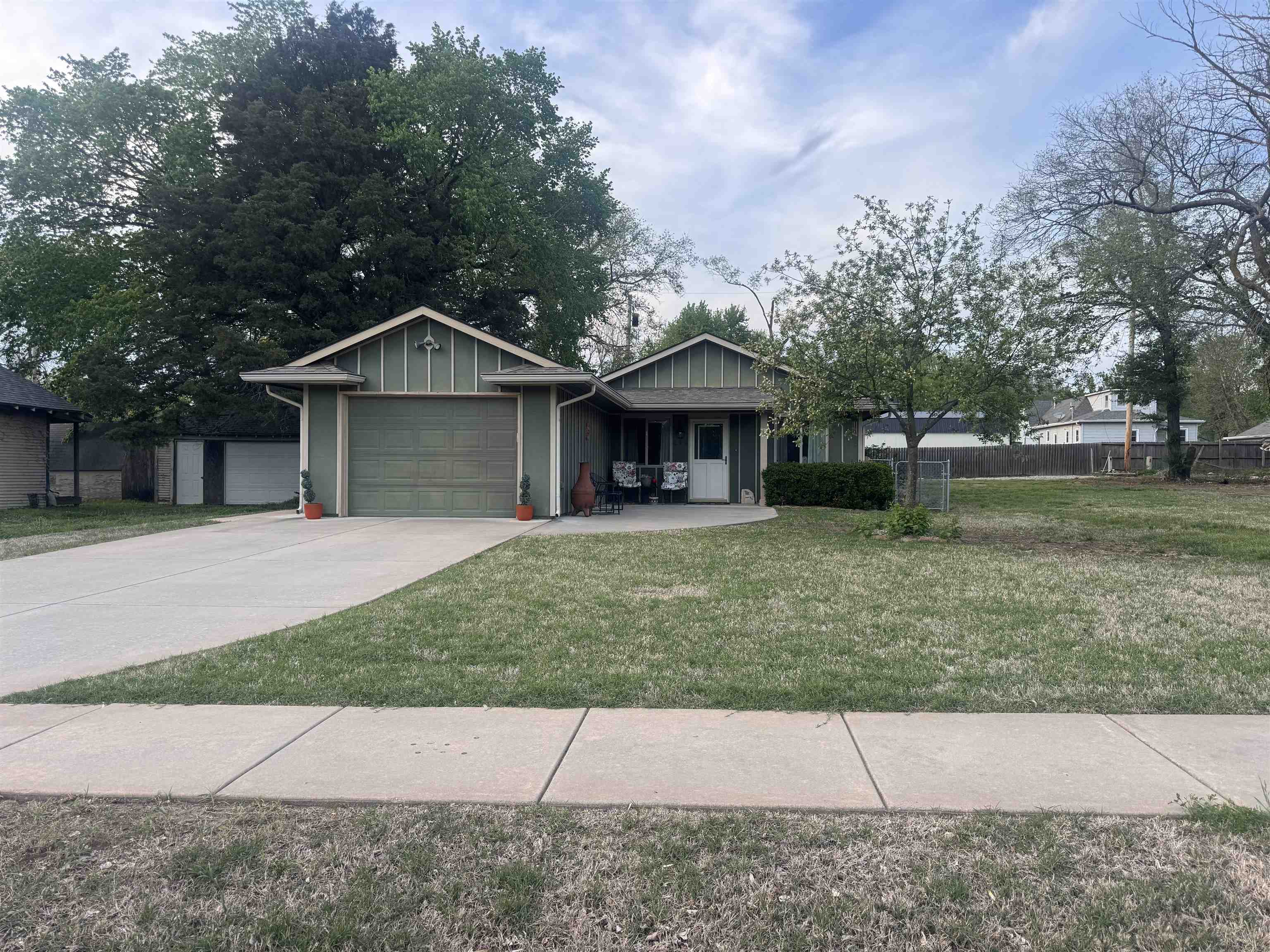 418 E Bridge Street Mulvane KS 67110