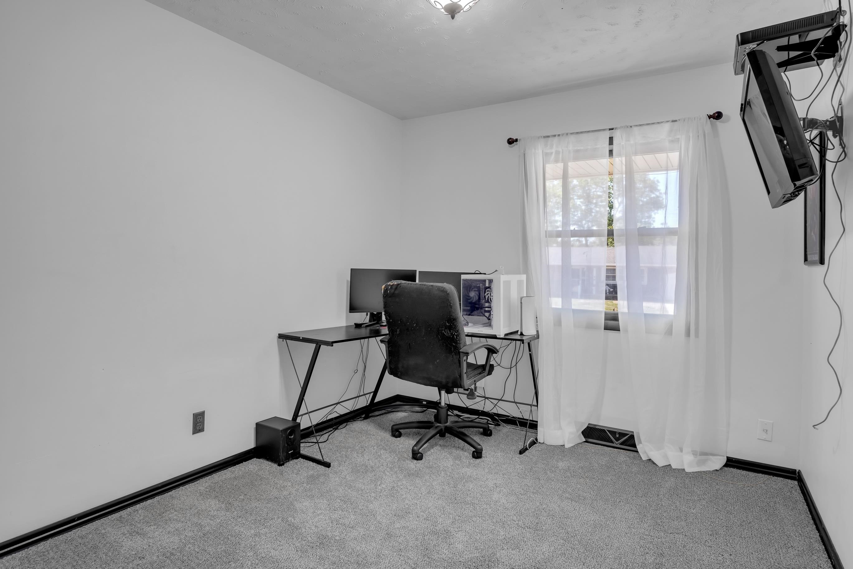 212 Brookside Drive Newton KS 67114