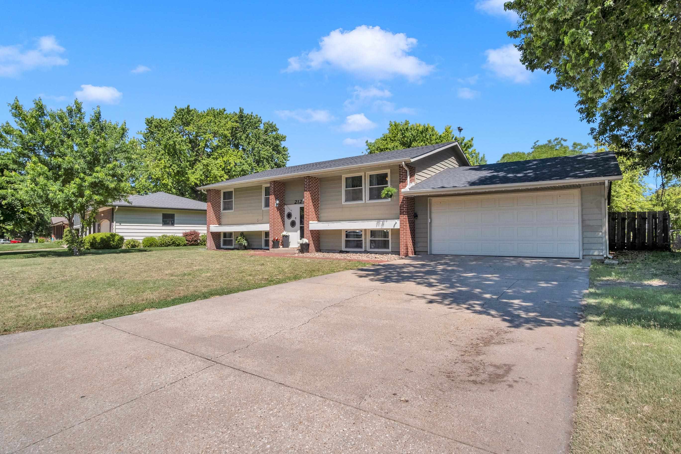 212 Brookside Drive Newton KS 67114