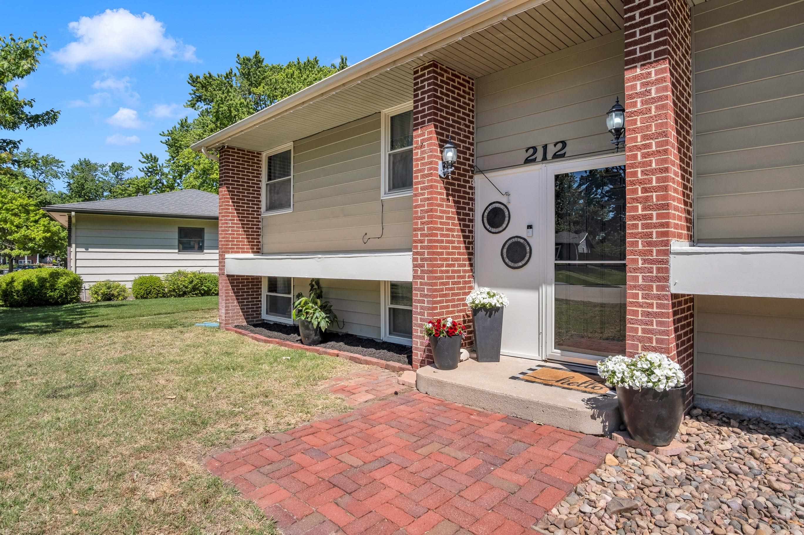 212 Brookside Drive Newton KS 67114
