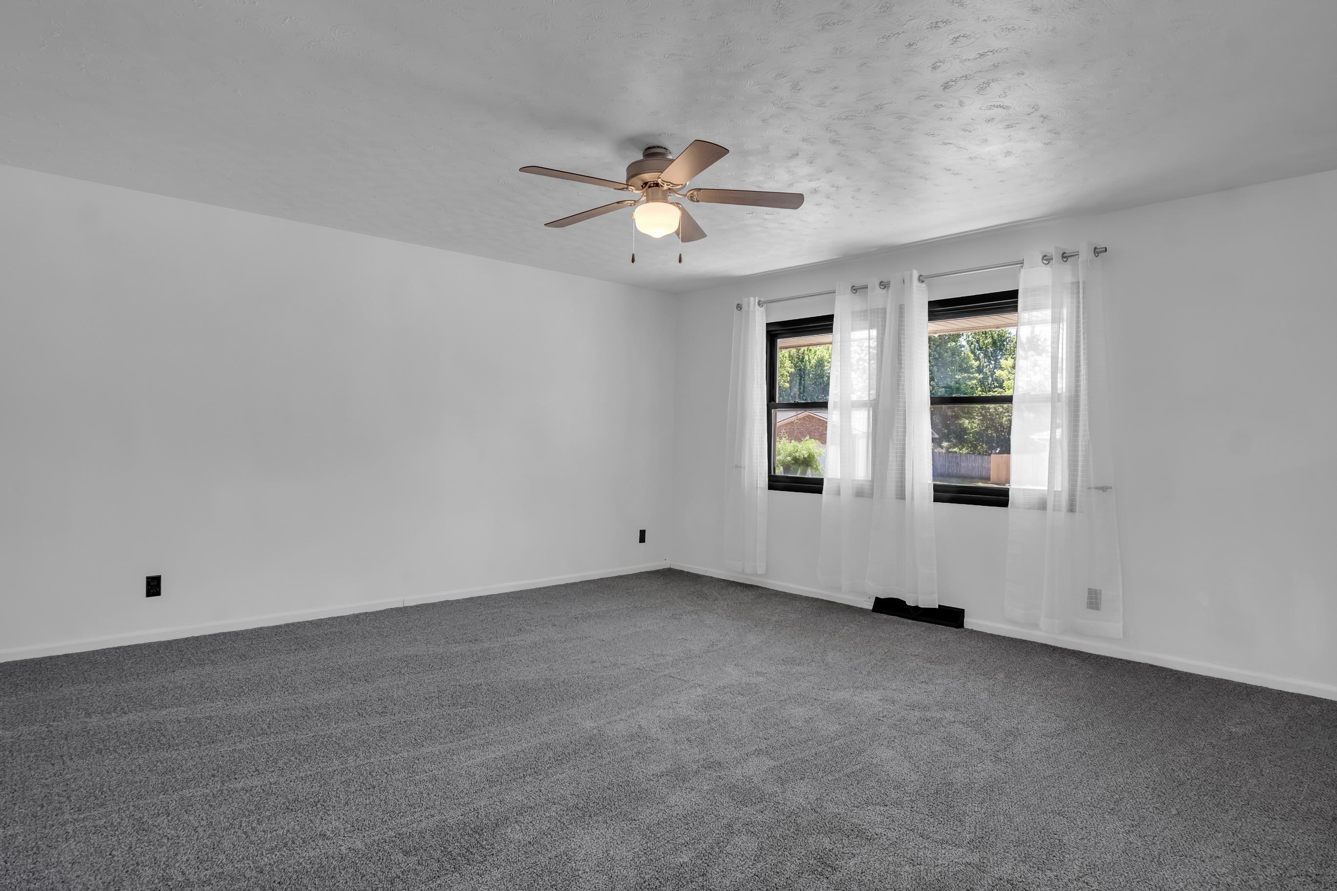 212 Brookside Drive Newton KS 67114