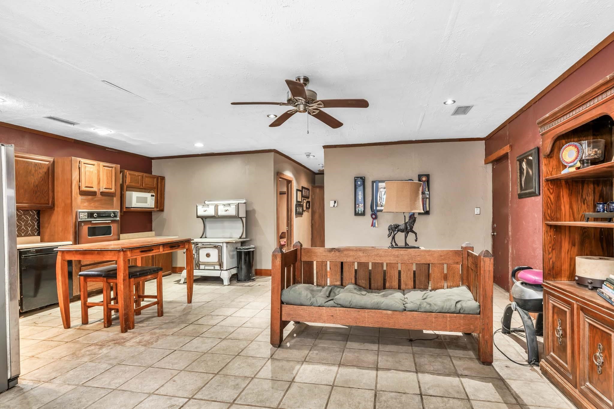 13930 E 39th Street S Derby KS 67037