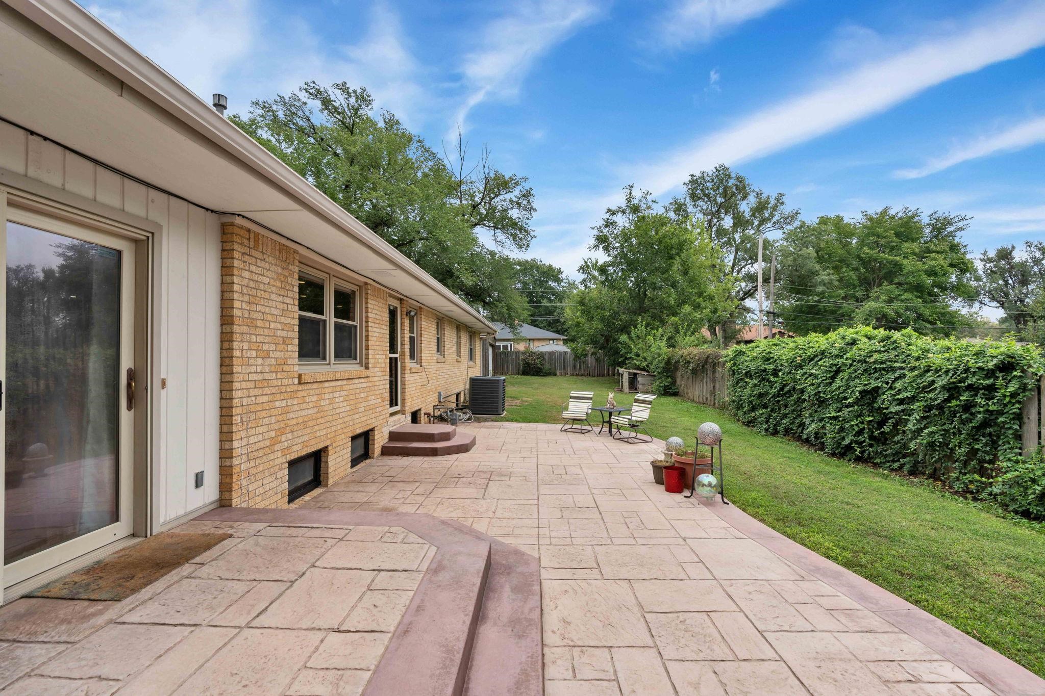 291 W Westwood Drive Augusta KS 67010