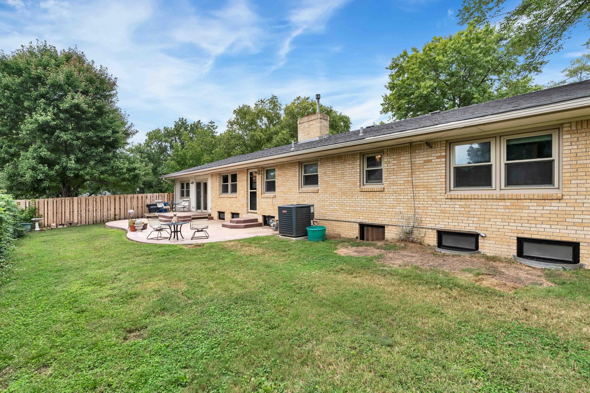 291 W Westwood Drive Augusta KS 67010