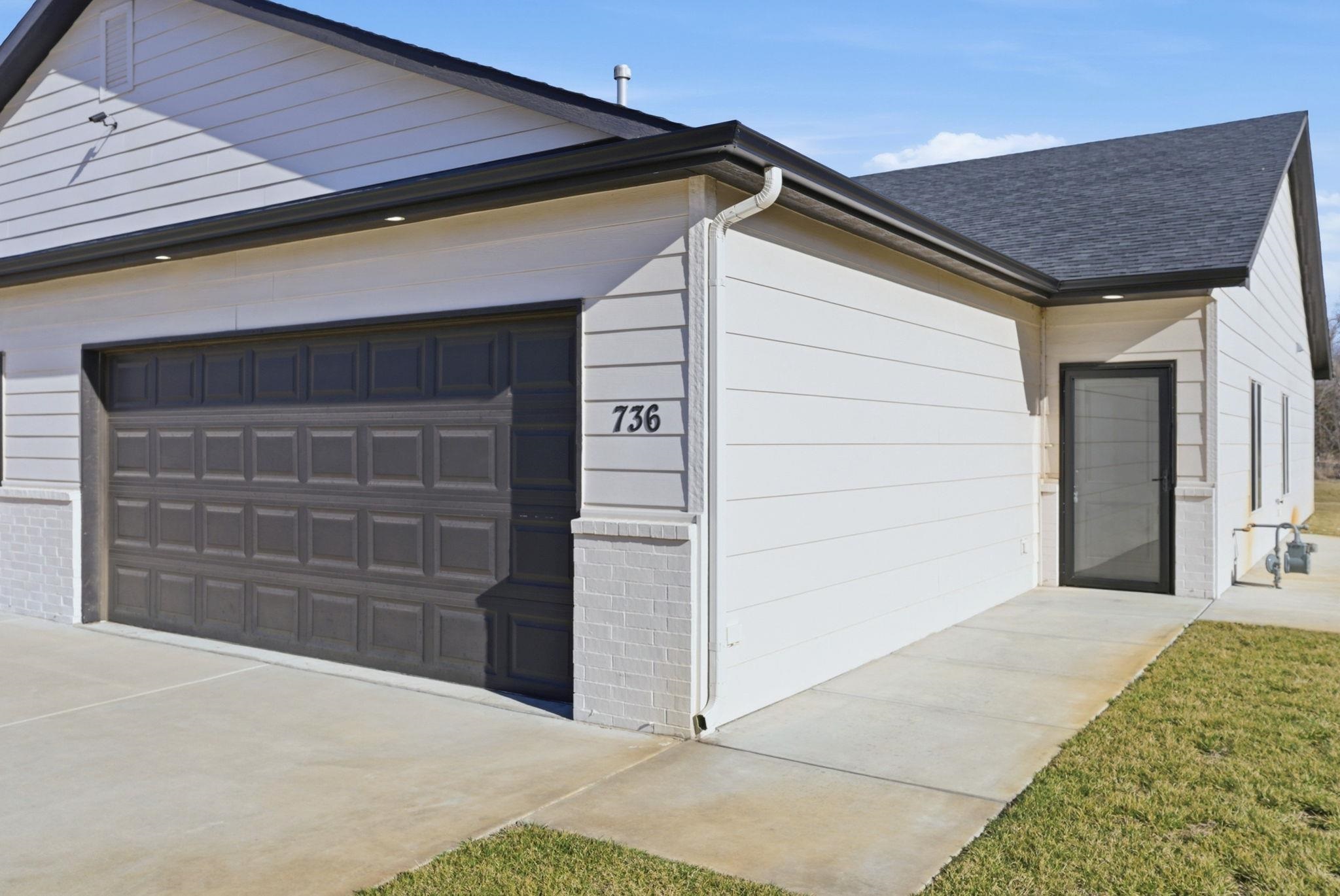 736 W 50th Court S Wichita KS 67217