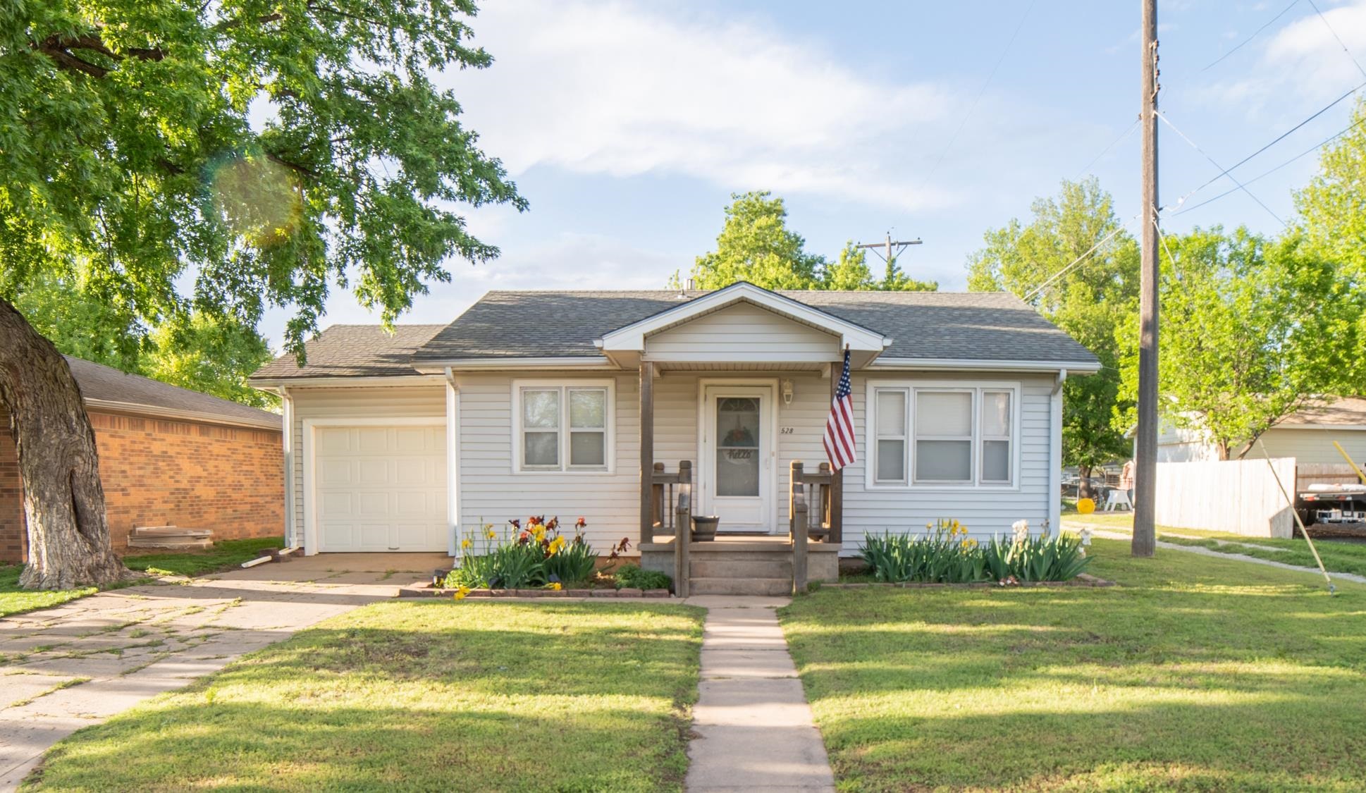 528 W Colwich Avenue Colwich KS 67030