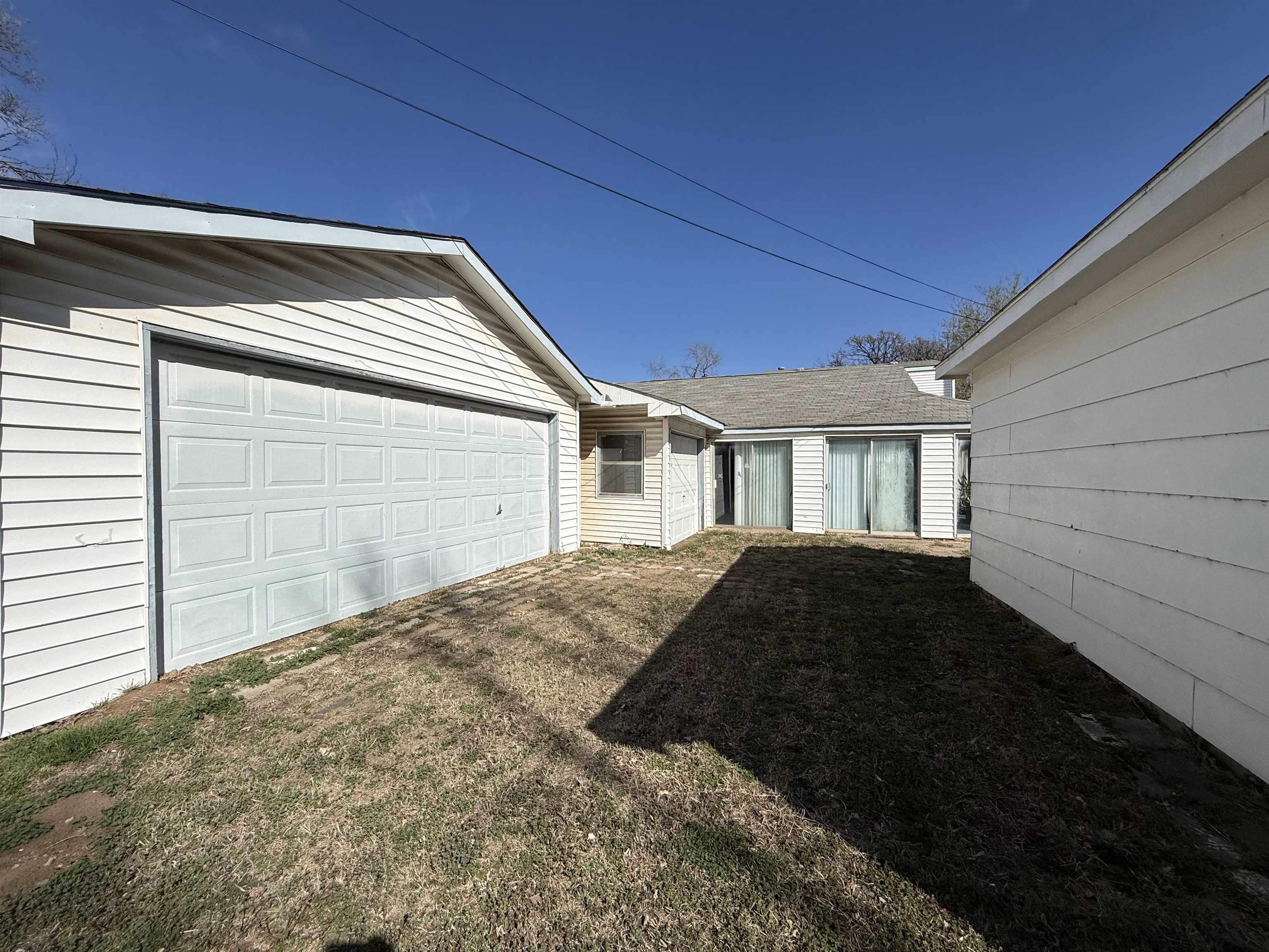 443 N Doris Wichita KS 67212