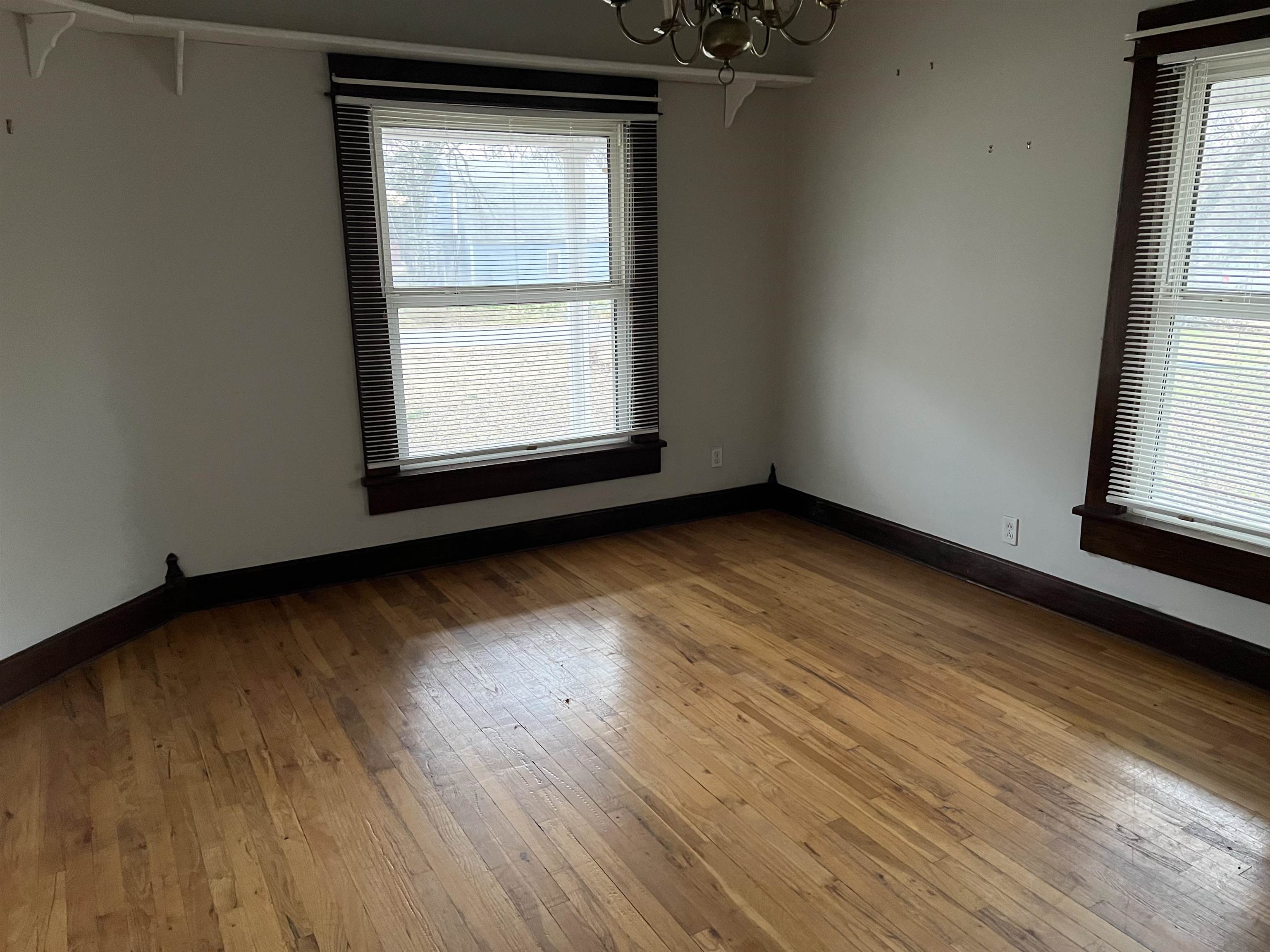 705 N Linden Belle Plaine KS 67013