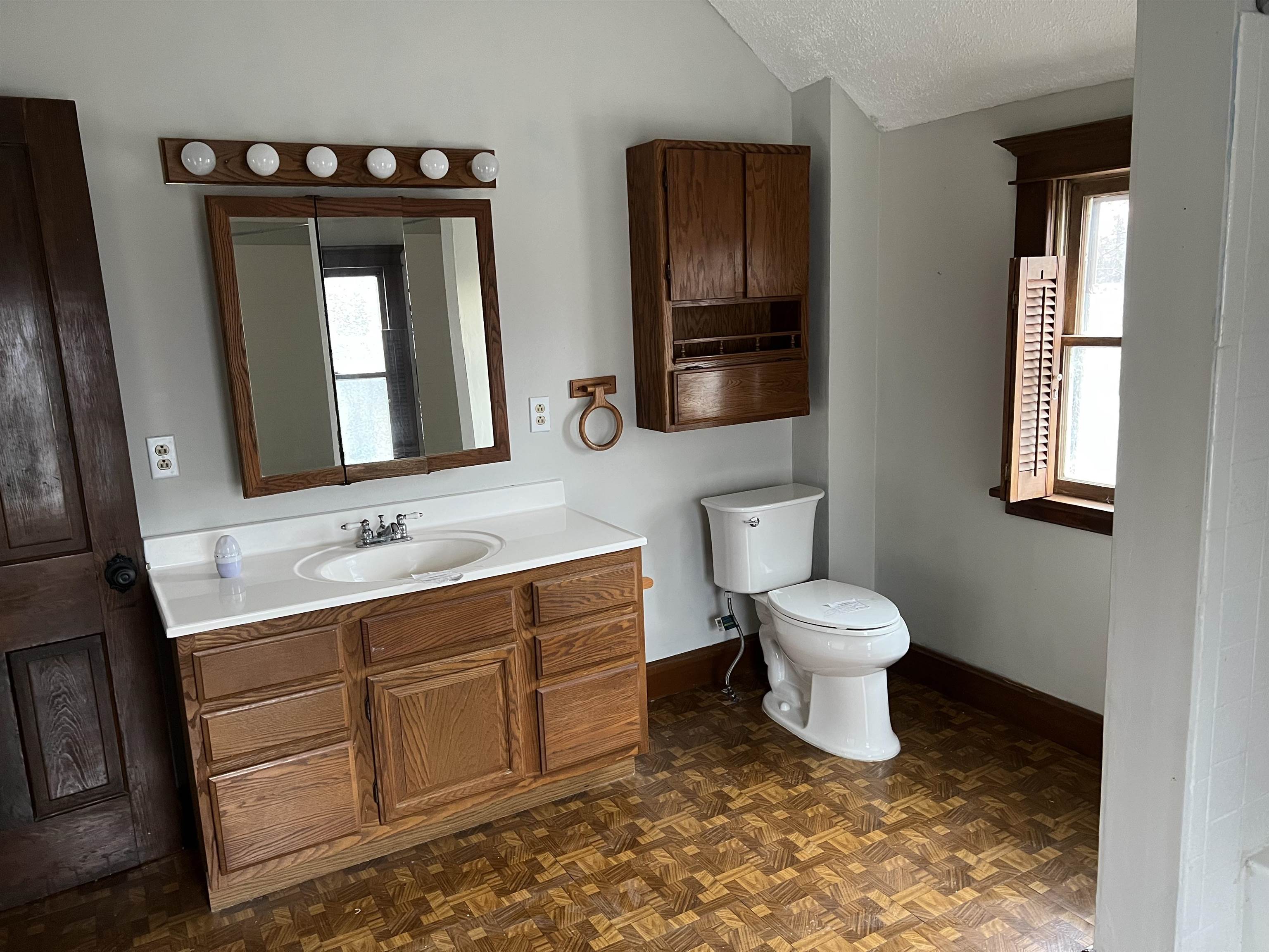 705 N Linden Belle Plaine KS 67013