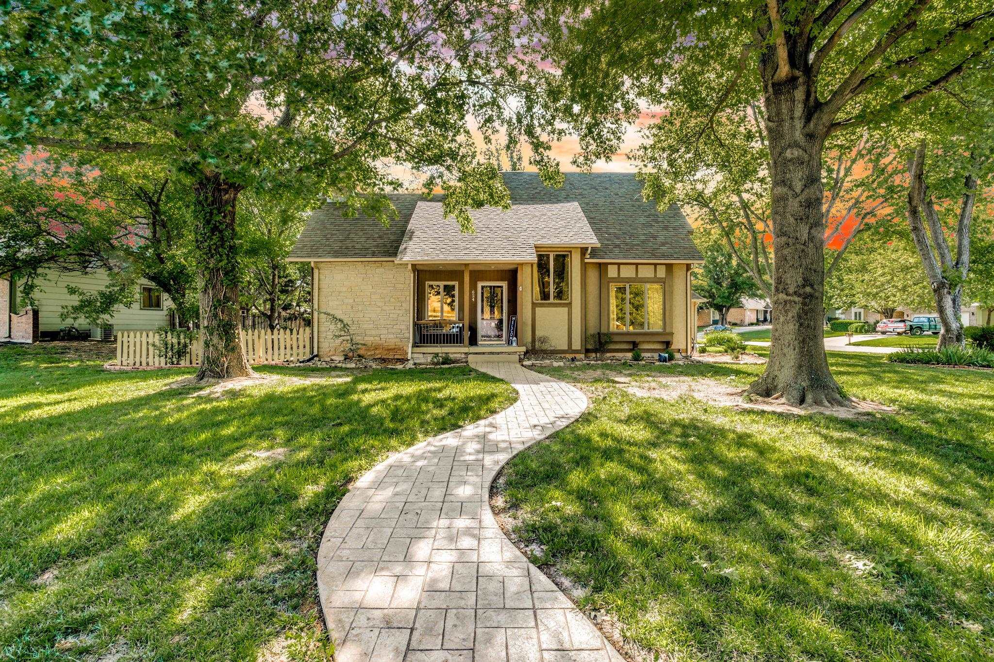 624 S Sharon Derby KS 67037