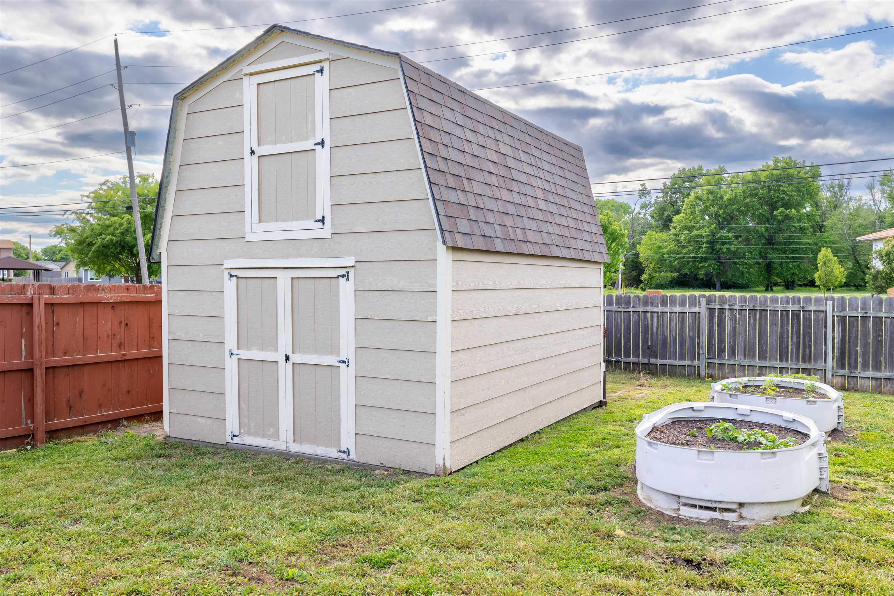 1011 N Wirth Augusta KS 67010
