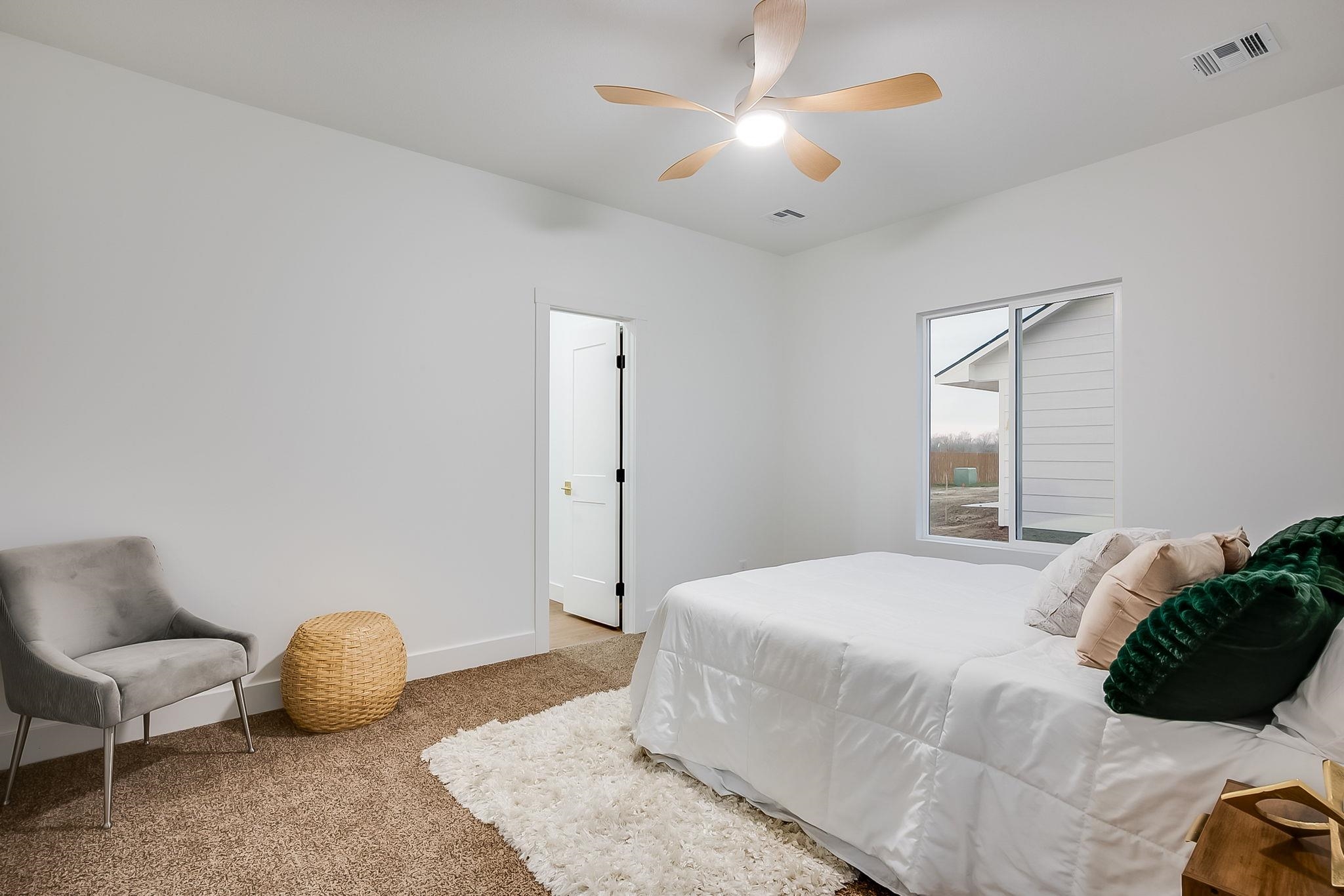 105 Oxford Avenue Bentley KS 67016