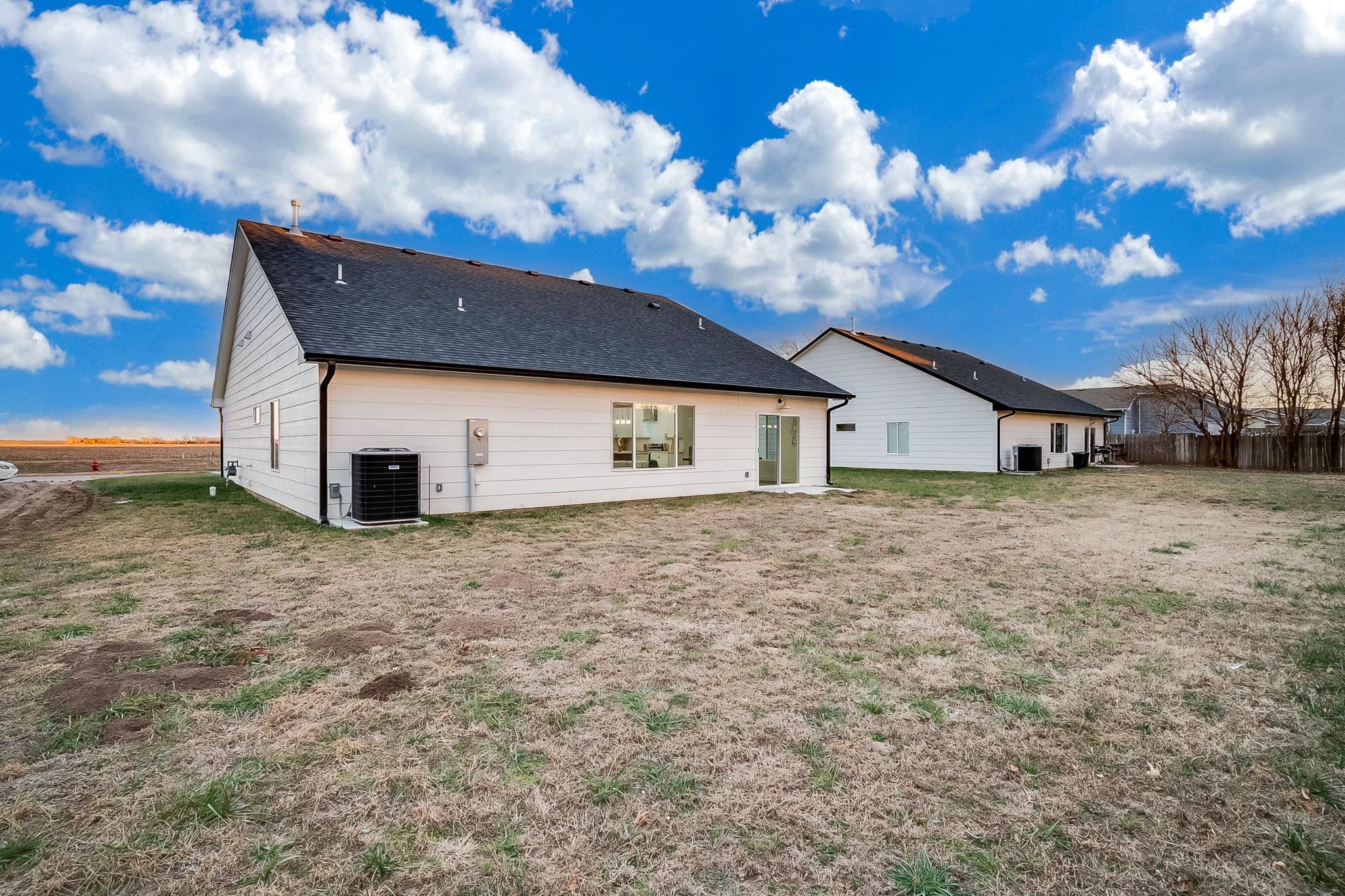 105 Oxford Avenue Bentley KS 67016