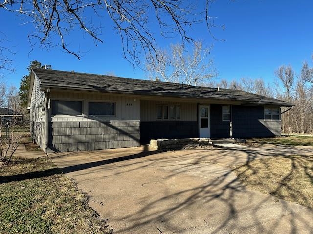 215 E South Street Wellington KS 67152