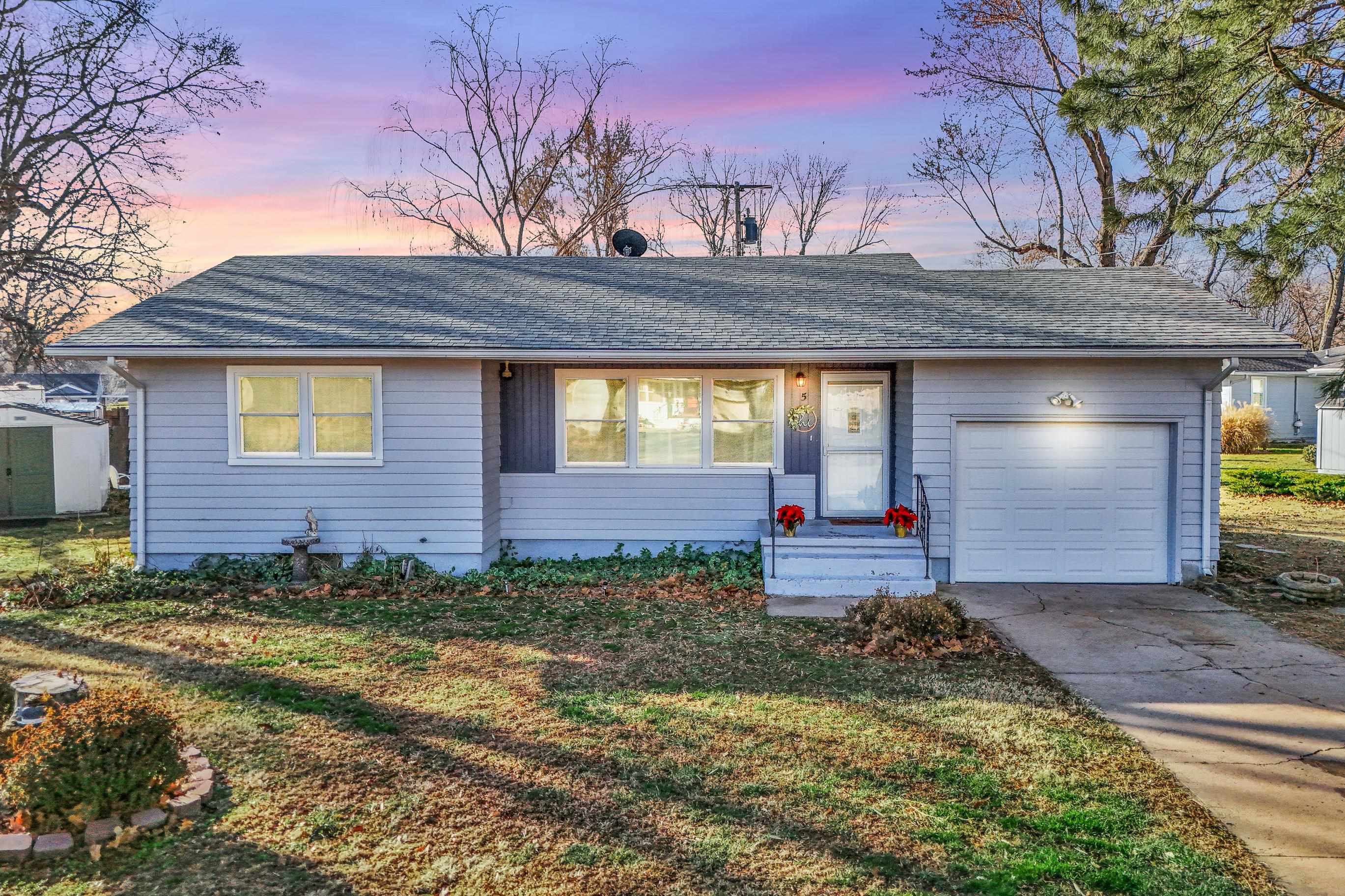 5 Grove Court Newton KS 67114