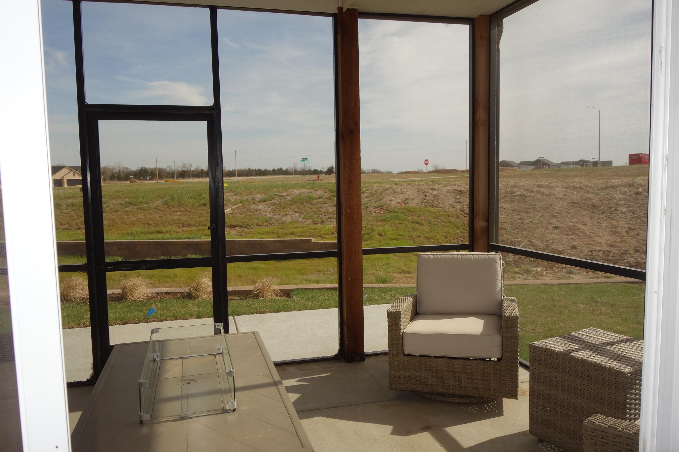1522 N Emerald Valley Drive Mulvane KS 67110