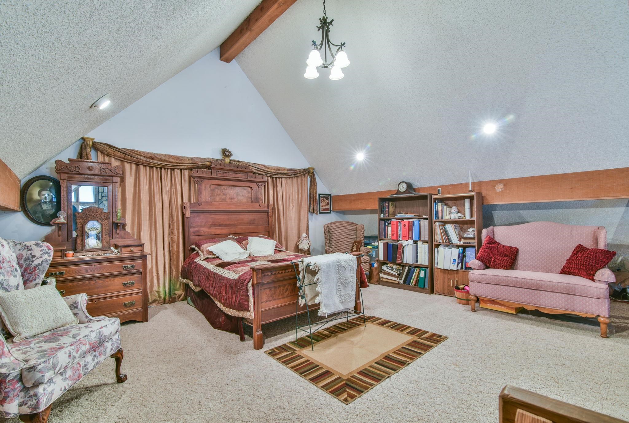 1107 Monroe Harper KS 67058