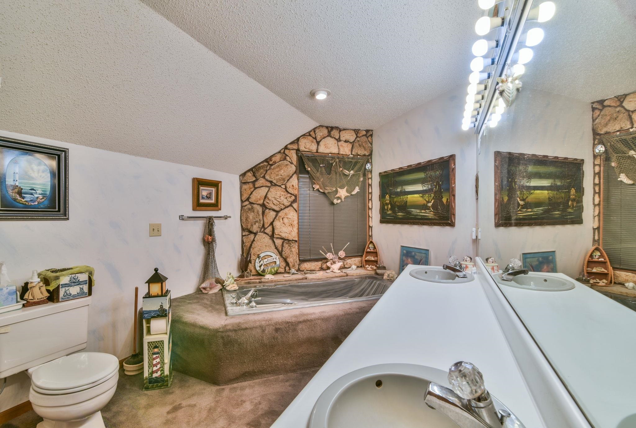 1107 Monroe Harper KS 67058