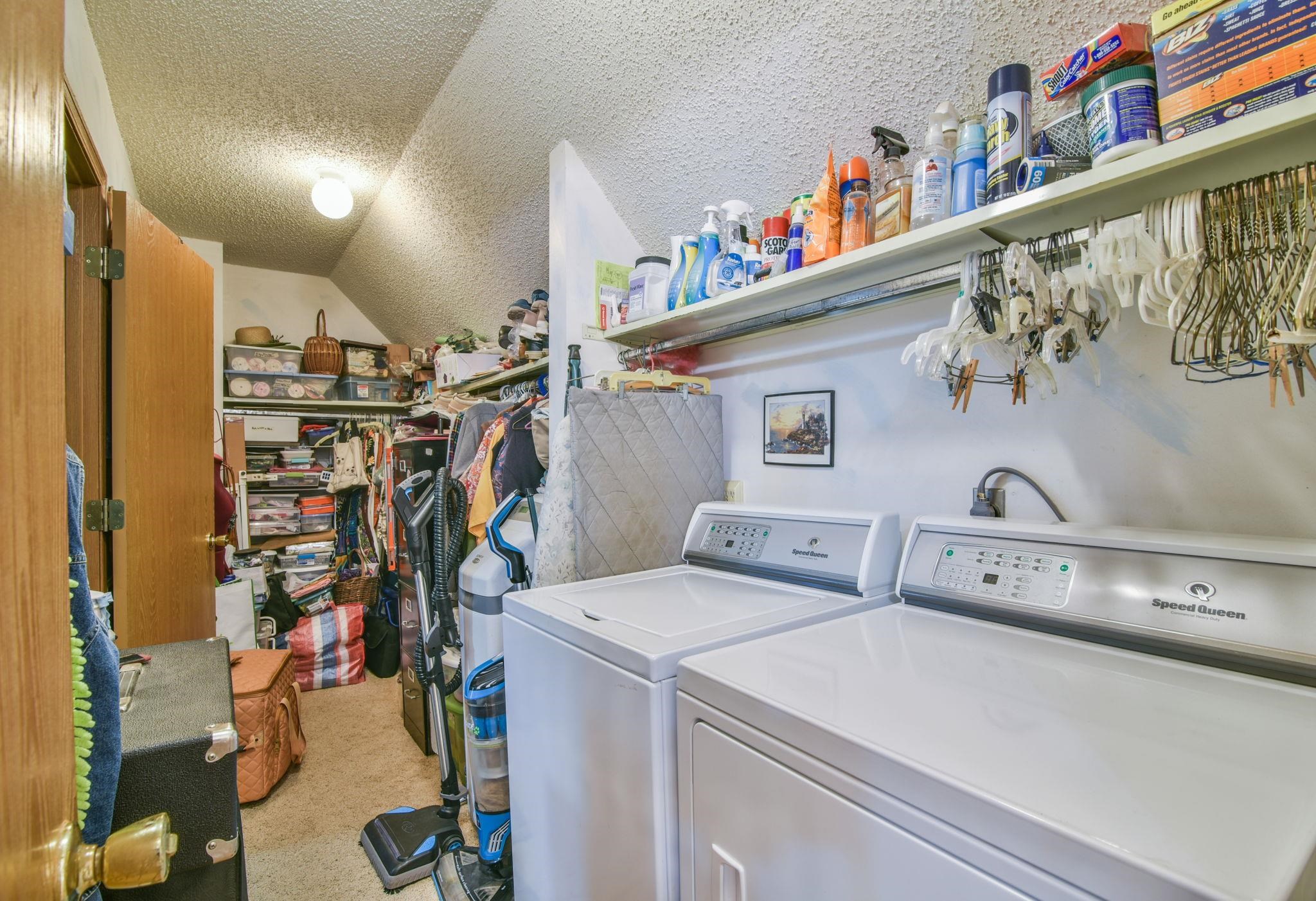 1107 Monroe Harper KS 67058