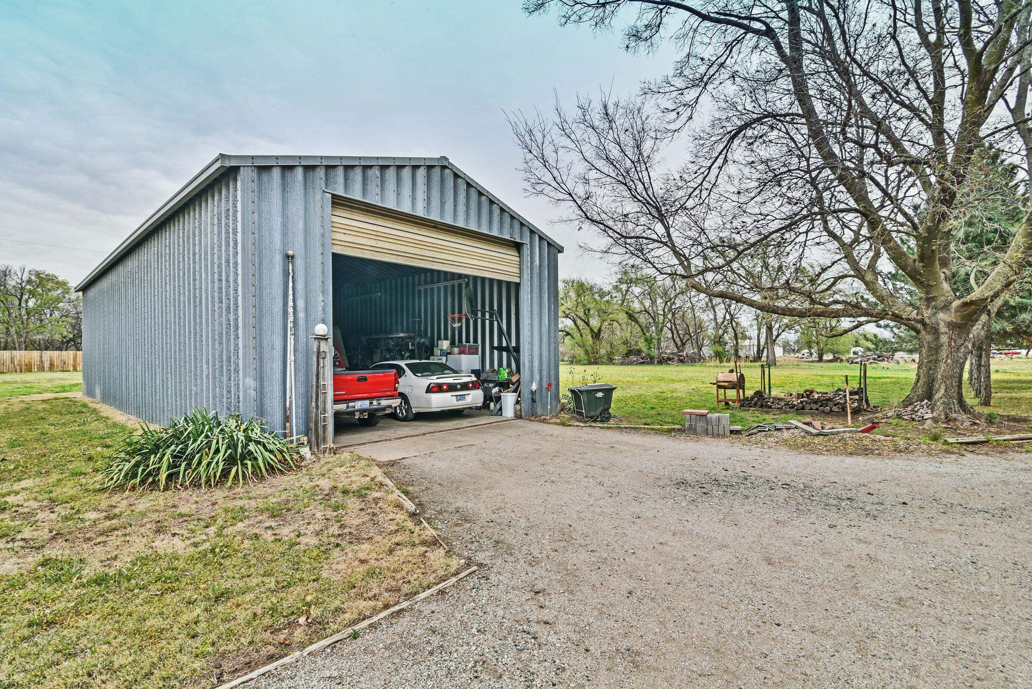 1107 Monroe Harper KS 67058