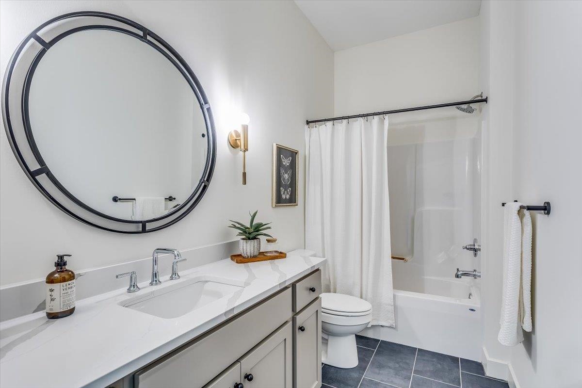 256 S Ciderbluff Circle Wichita KS 67052