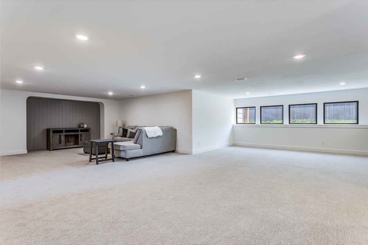 256 S Ciderbluff Circle Wichita KS 67052