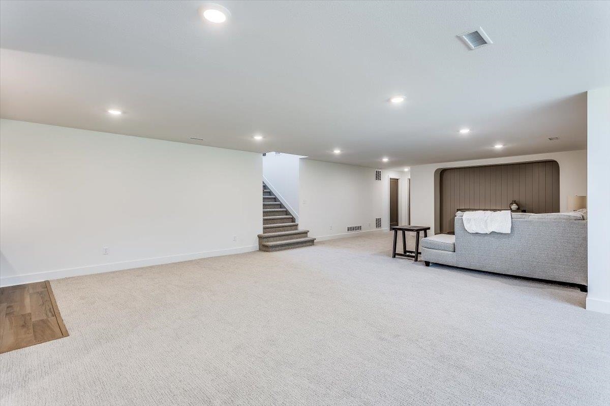 256 S Ciderbluff Circle Wichita KS 67052