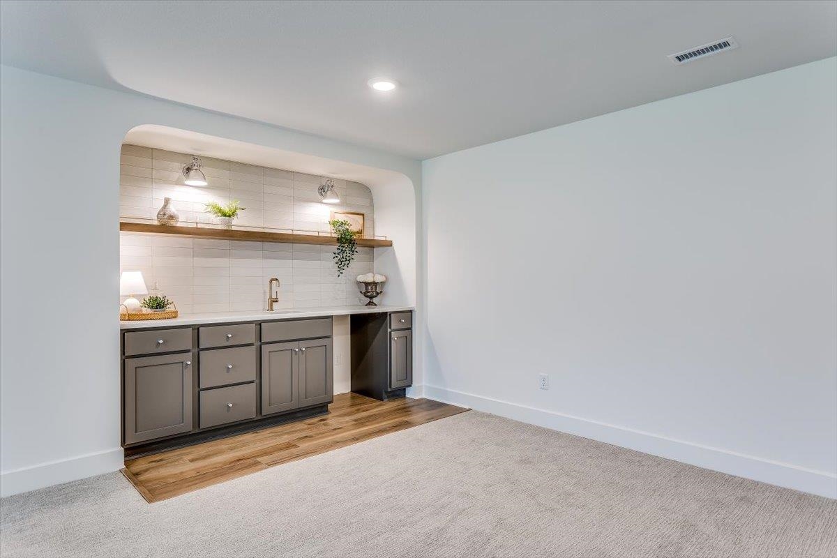 256 S Ciderbluff Circle Wichita KS 67052