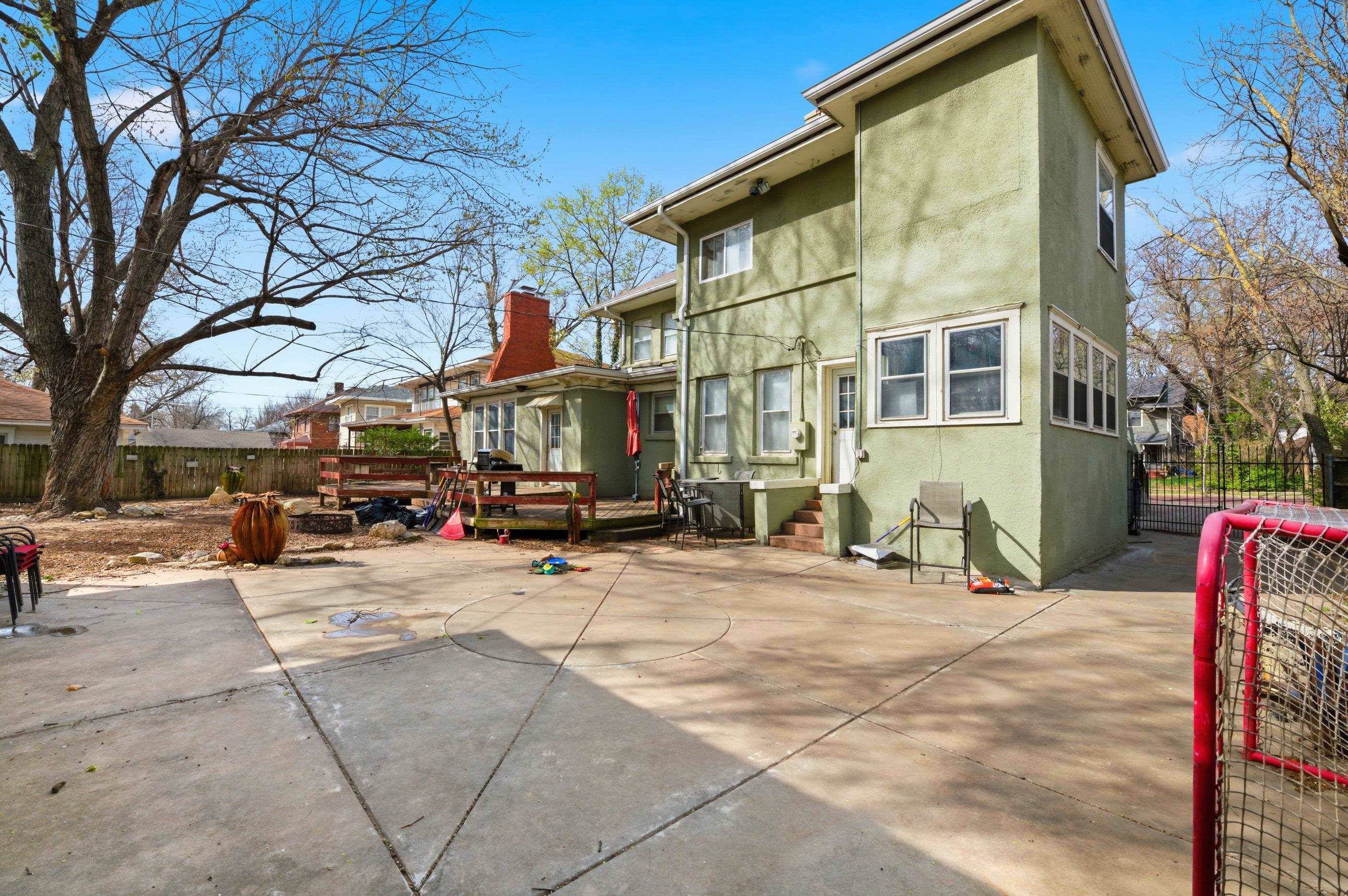 250 N Bluff Avenue Wichita KS 67208