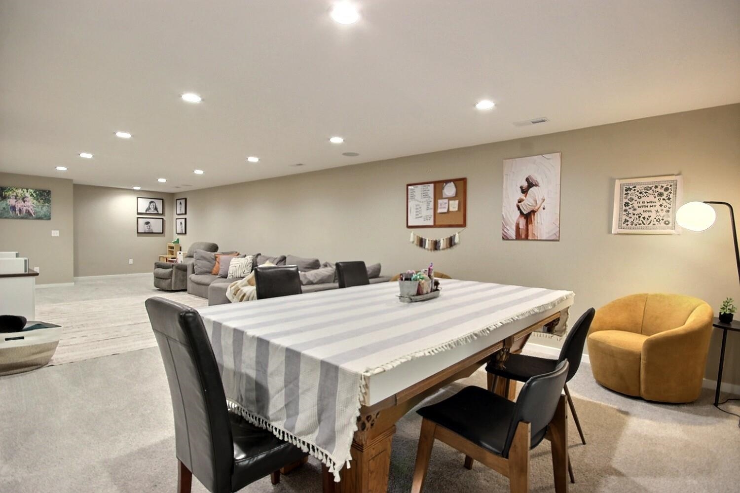 5341-5343 Pinecrest Court N Bel Aire KS 67220