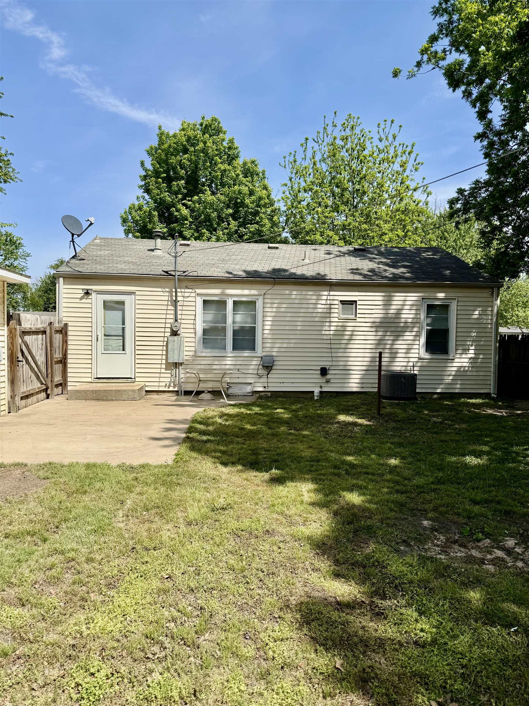 3249 S Edwards Avenue Wichita KS 67217